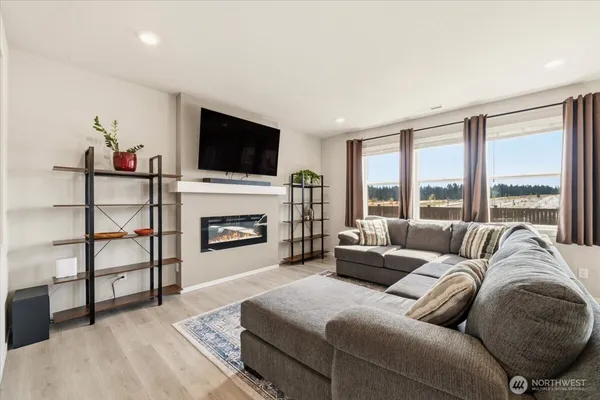 $609,900 | 1106 Southwest Pendleton Way, Port Orchard, WA 98367