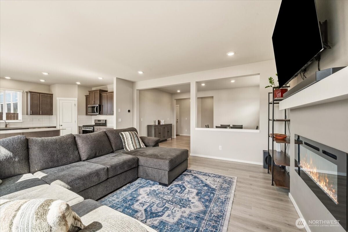 1106 Southwest Pendleton Way Port Orchard, WA 98367 - Photo 9 of 40