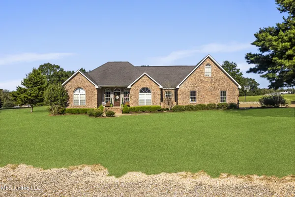 $329,000 | 1011 Rolling Oaks Drive, McComb, MS 39648