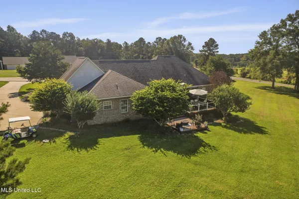 $329,000 | 1011 Rolling Oaks Drive, McComb, MS 39648