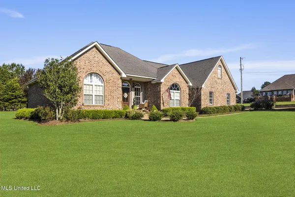 $329,000 | 1011 Rolling Oaks Drive, McComb, MS 39648