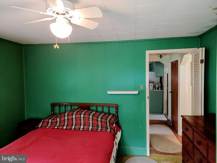 1819 Division Road Pasadena, MD 21122 - Photo 6 of 26 !st floor bedroom