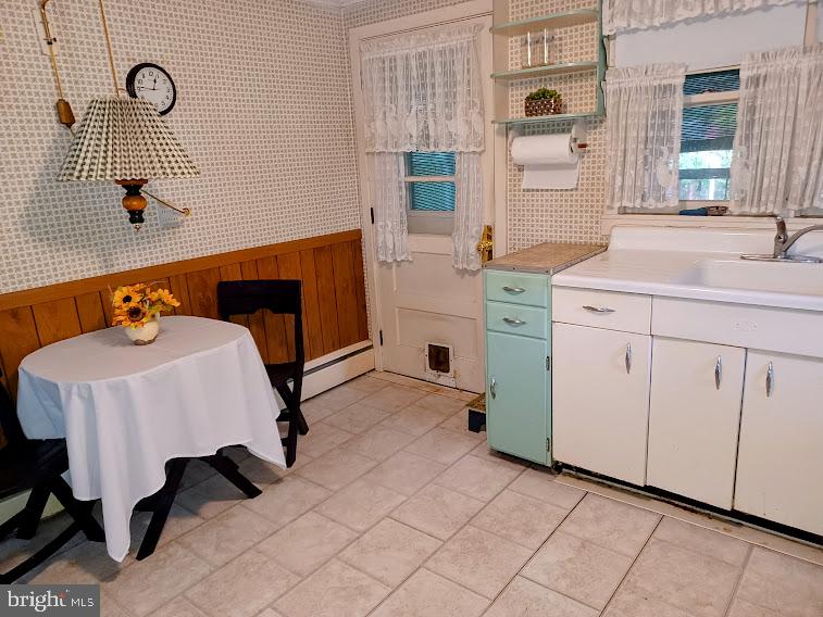 1819 Division Road Pasadena, MD 21122 - Photo 10 of 26 Eat in kitchen