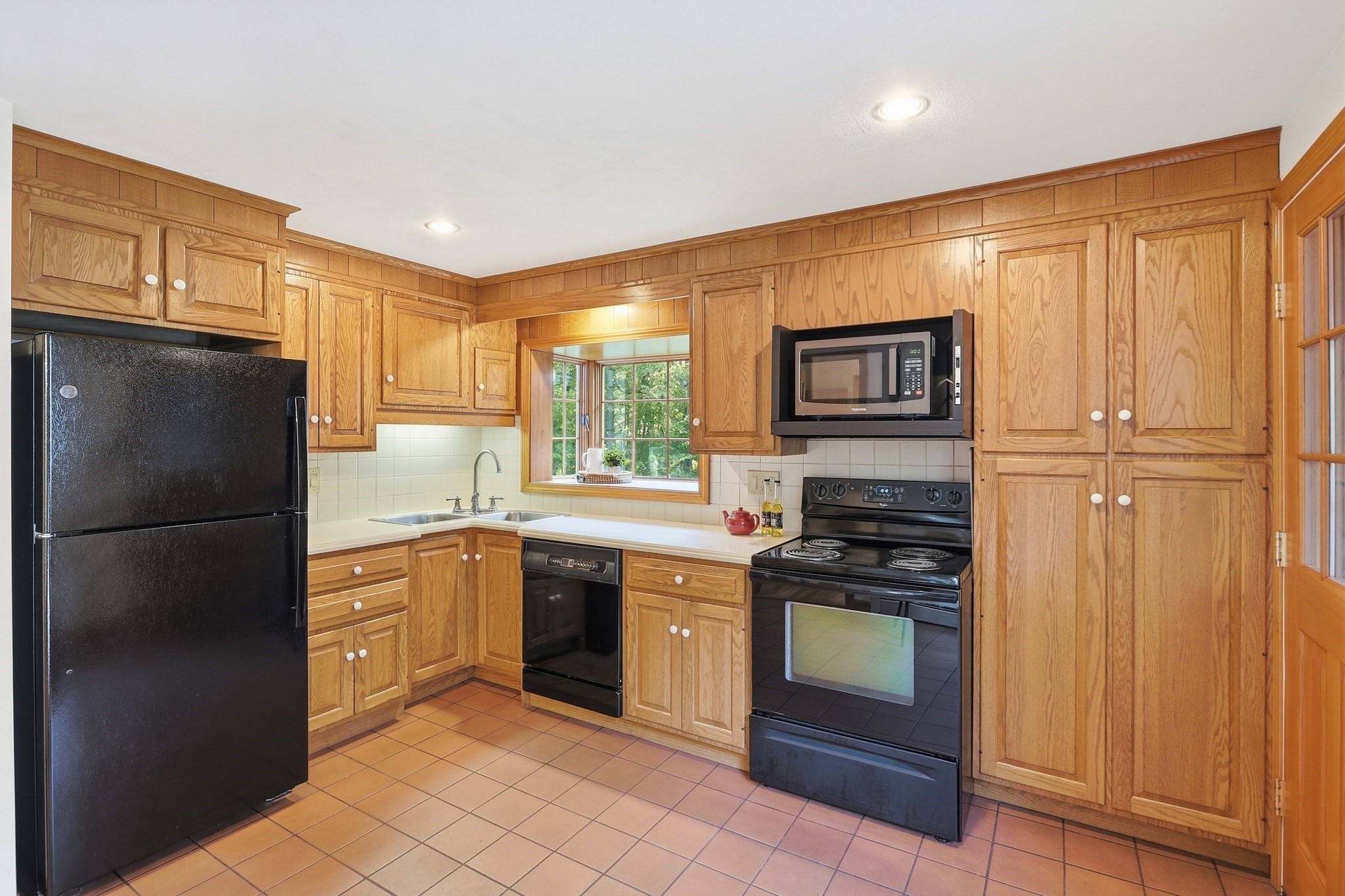46 Beaver Brook Road Westford, MA 01886 - Photo 13 of 38 Gallery Image 13