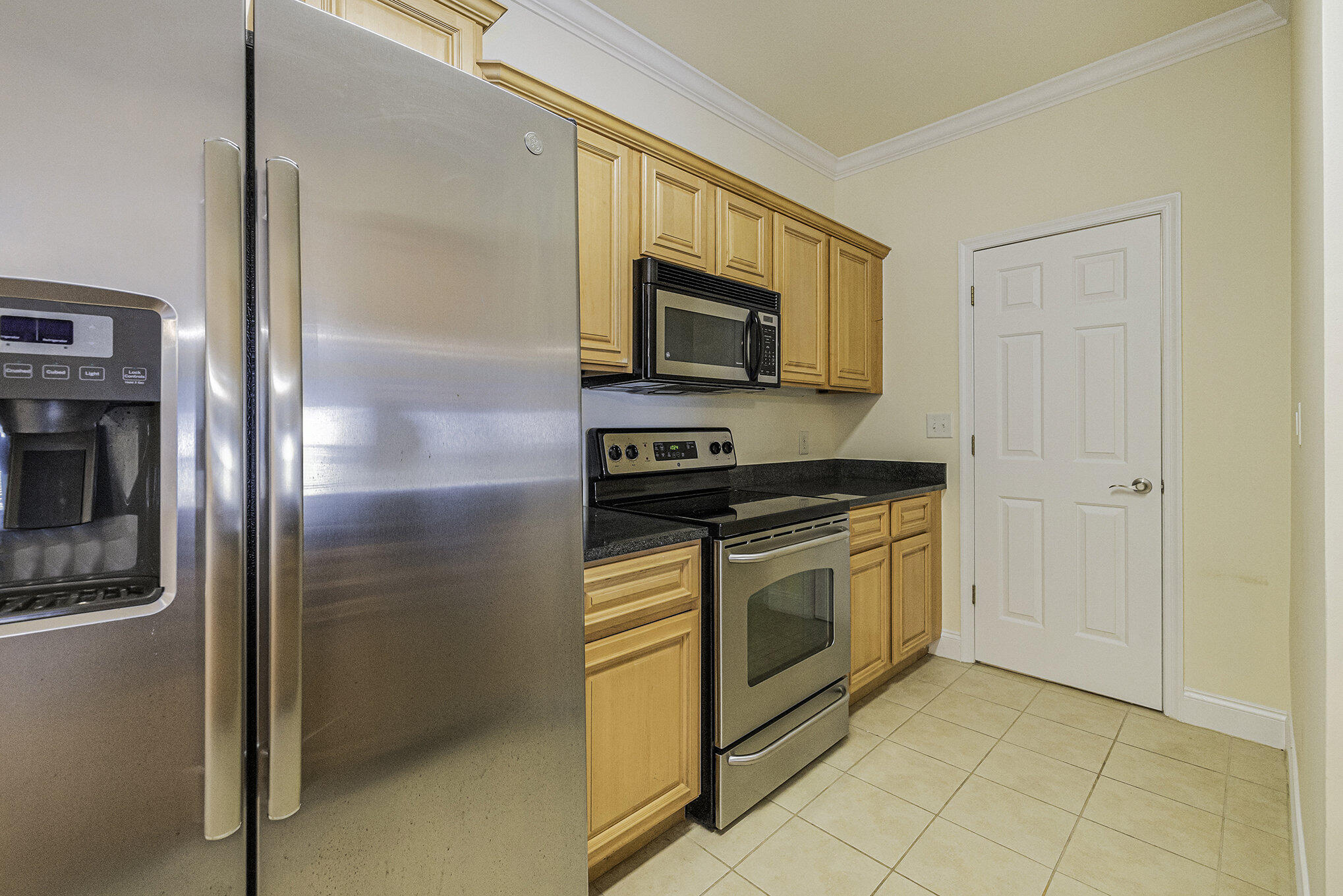 1984 Folly Road, Unit B301 Charleston, SC 29412 - Photo 5 of 31 Kichen