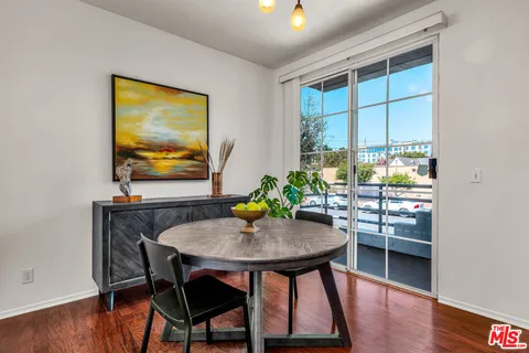 $829,000 | 3613 Glendon Avenue, Unit 101, Los Angeles, CA 90034