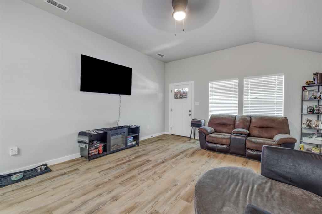 267 Tombstone Road Abilene, TX 79602 - Photo 4 of 29