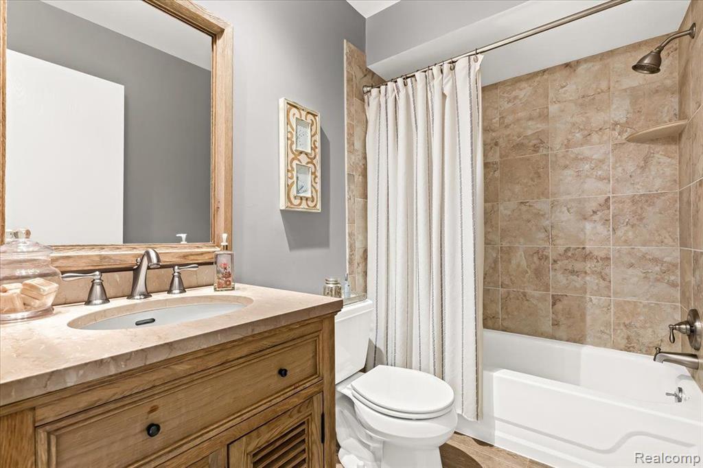 1961 Pondview Court Rochester Hills, MI 48309 - Photo 14 of 21