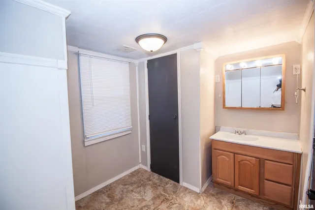 $99,900 | 1479 Knoxville Road, Lynn Center, IL 61262