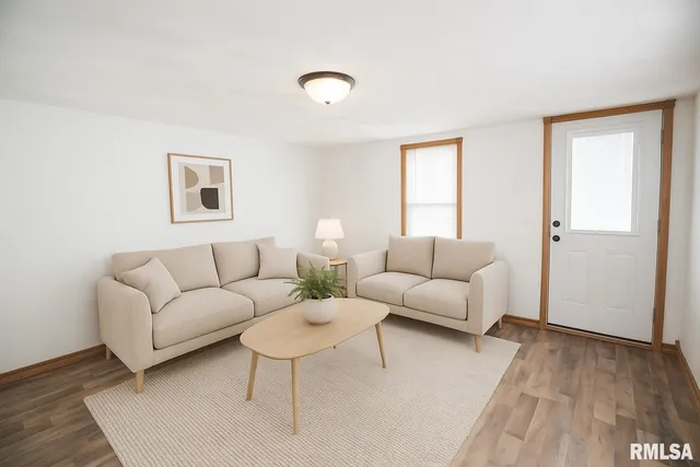 $99,900 | 1479 Knoxville Road, Lynn Center, IL 61262