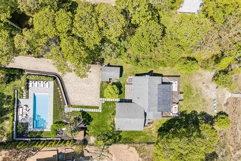 $2,795,000 | 580 Broadwaters Road, Cutchogue, NY 11935