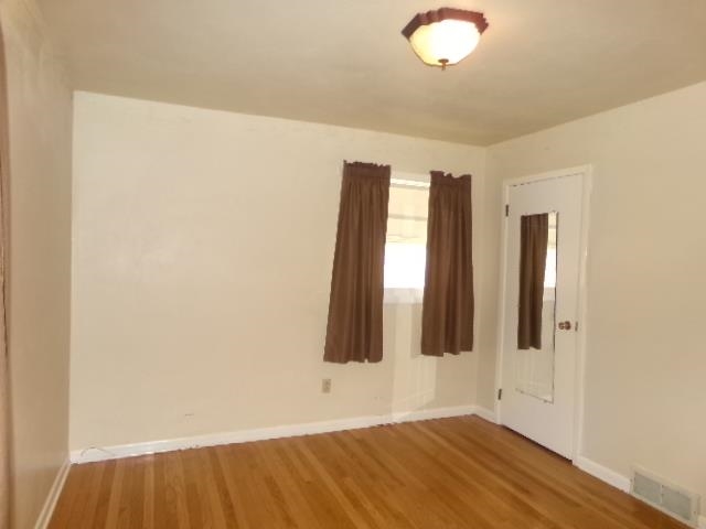 2108 West Middlebury Road Freeport, IL 61032 - Photo 9 of 23 Gallery Image 9