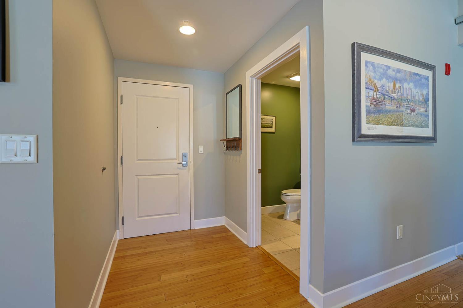 2260 Riverside Drive, Unit 402 Cincinnati, OH 45202 - Photo 5 of 42