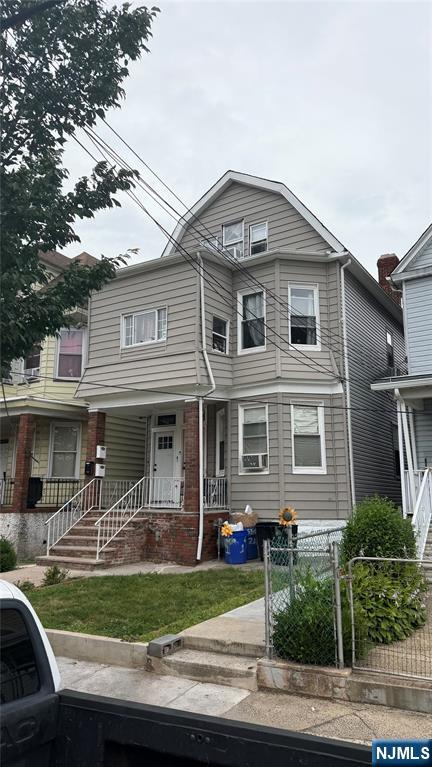 658 Adams Avenue Elizabeth, NJ 07201 - Photo 4 of 23