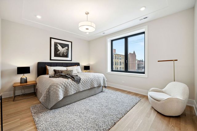 $679,000 | 3125 North Clybourn Avenue, Unit 2N, Chicago, IL 60618