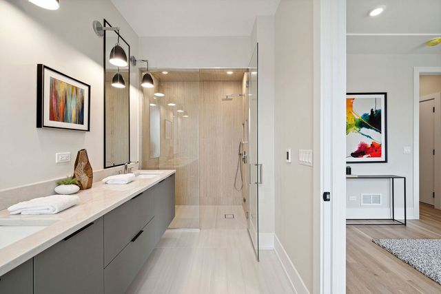 $679,000 | 3125 North Clybourn Avenue, Unit 2N, Chicago, IL 60618