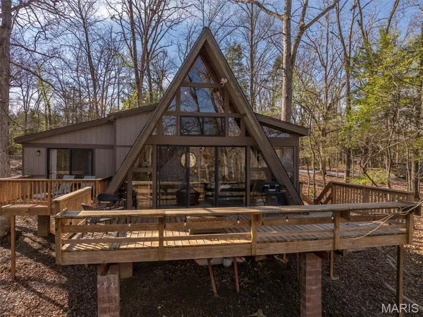 $325,000 | 1126 Mitten Ridge Drive, Innsbrook, MO 63390
