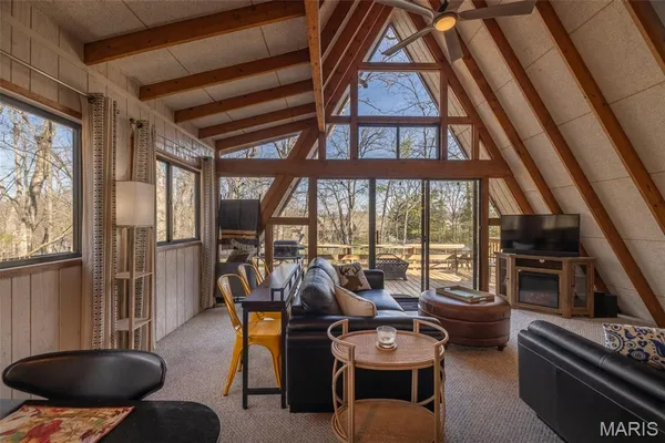$325,000 | 1126 Mitten Ridge Drive, Innsbrook, MO 63390