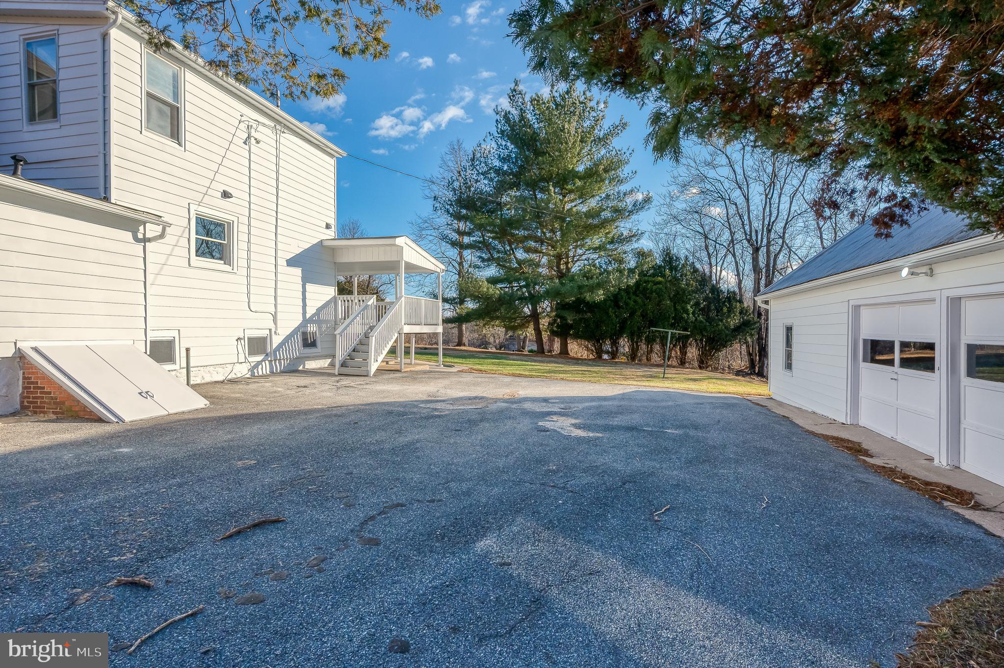 16506 Dubbs Road Sparks Glencoe, MD 21152 - Photo 22 of 72 Oversized parking pad
