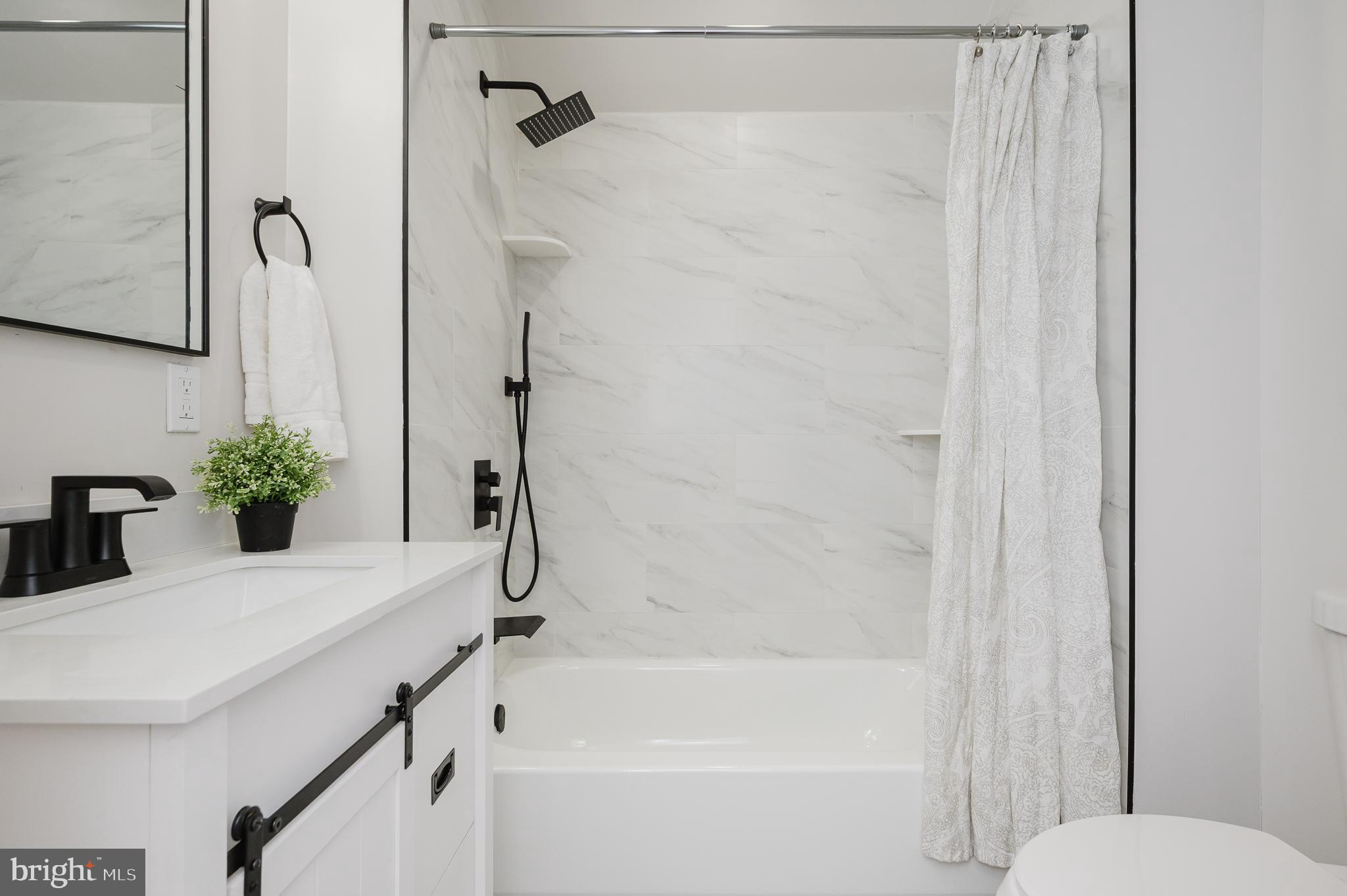 16506 Dubbs Road Sparks Glencoe, MD 21152 - Photo 10 of 72 Main lvl Full Bath