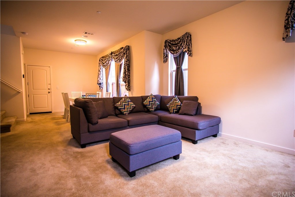 8865 Maple Avenue Montclair, CA 91763 - Photo 6 of 26