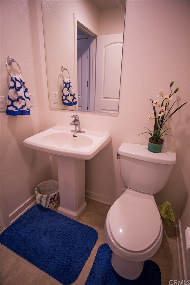 8865 Maple Avenue Montclair, CA 91763 - Photo 9 of 26 Downstairs Half Bath