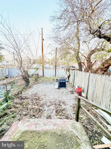 $1,350 | 176 West Hanover Street, Unit 1, Trenton, NJ 08618