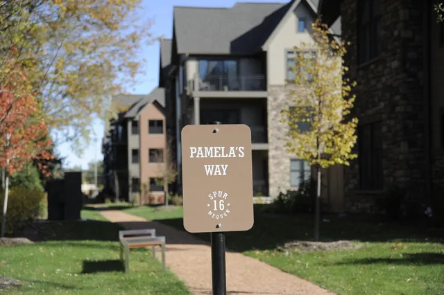 $2,795 | 6450 West Spur Road, Unit 202W, Mequon, WI 53092