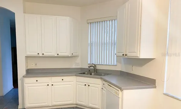 $2,000 | 596 Neumann Village Court, Ocoee, FL 34761