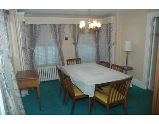 20 Ridgeway Street Lynn, MA 01902 - Photo 4 of 12 Gallery Image 4