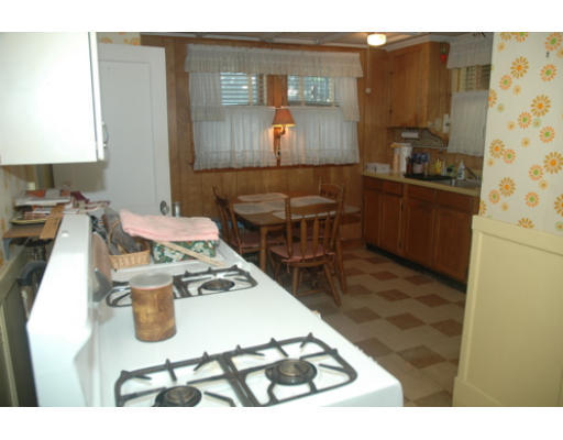 20 Ridgeway Street Lynn, MA 01902 - Photo 5 of 12 Gallery Image 5