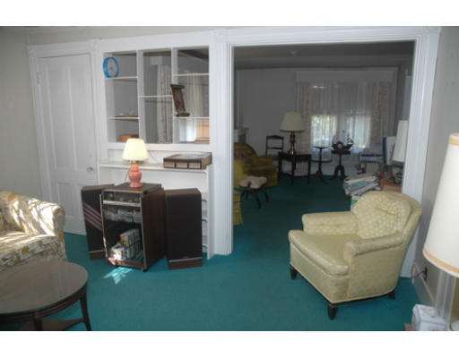 20 Ridgeway Street Lynn, MA 01902 - Photo 7 of 12 Gallery Image 7