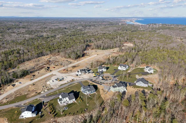 $395,000 | 23 Zoes Way, Cape Neddick, ME 03902