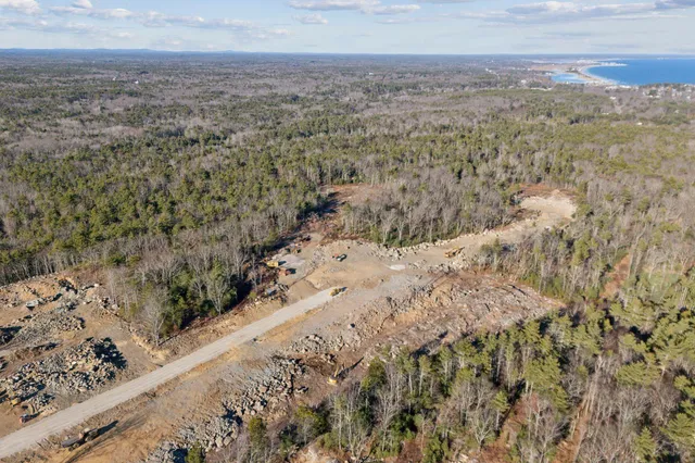 $395,000 | 23 Zoes Way, Cape Neddick, ME 03902