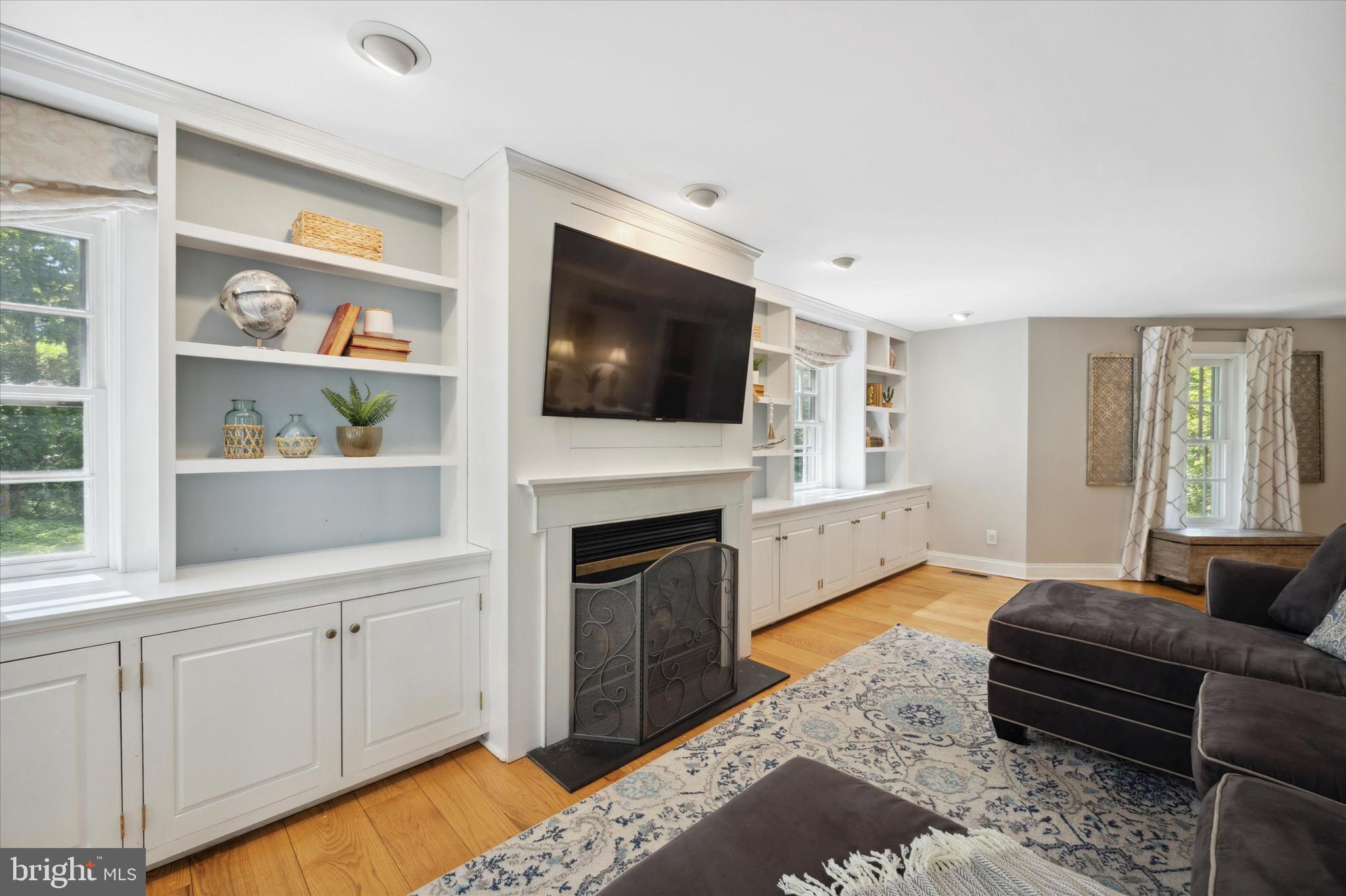 744 Pugh Road Wayne, PA 19087 - Photo 13 of 62 Living Room