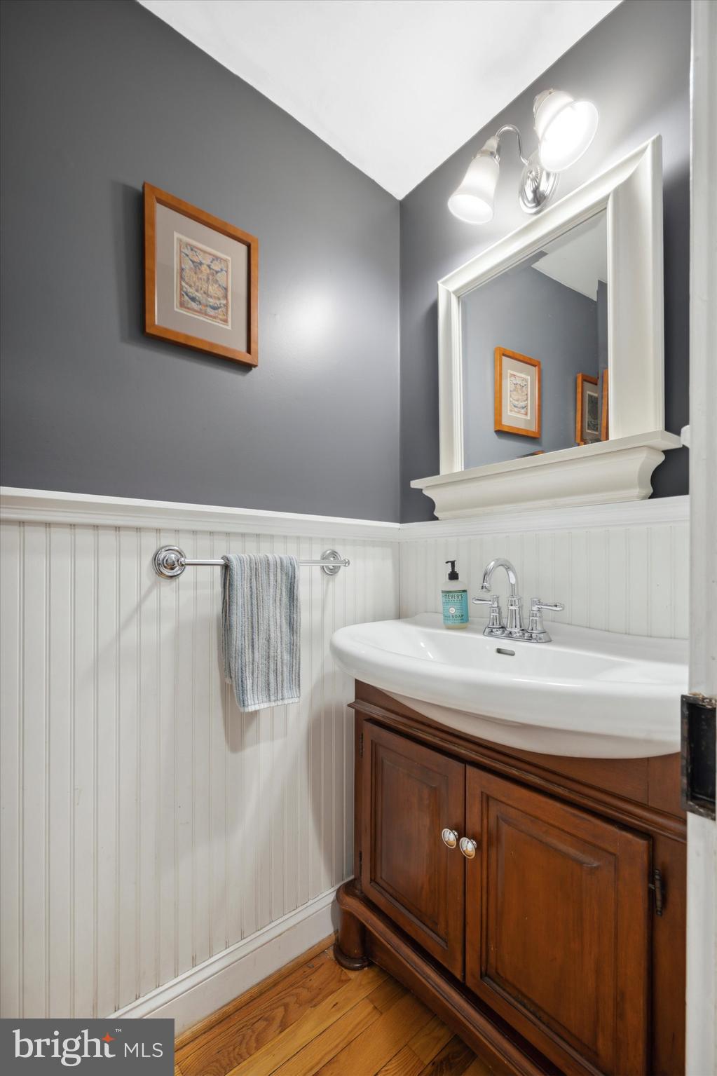 744 Pugh Road Wayne, PA 19087 - Photo 15 of 62 Powder Room