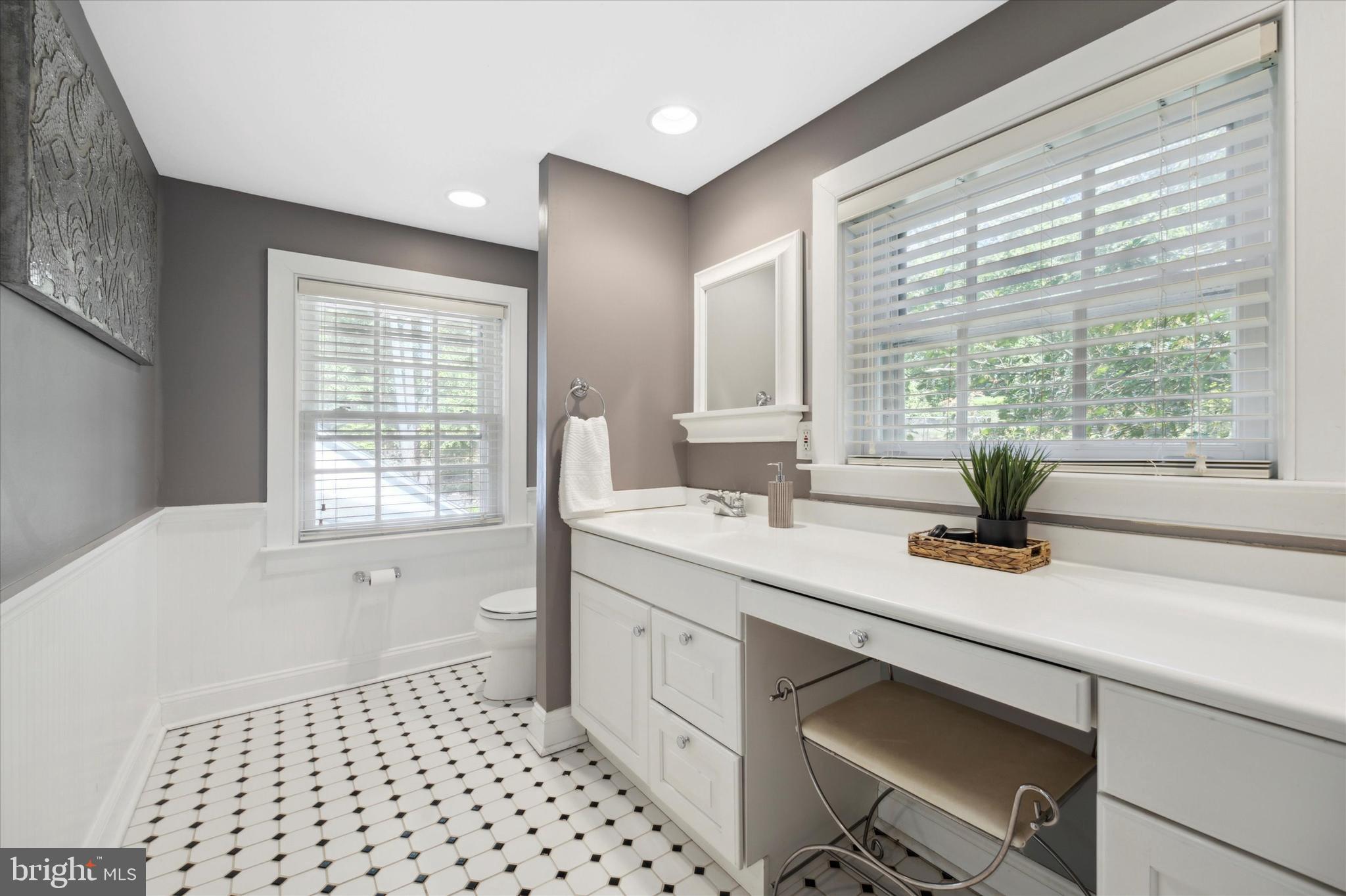 744 Pugh Road Wayne, PA 19087 - Photo 22 of 62 Primary Bedroom Full Bathroom