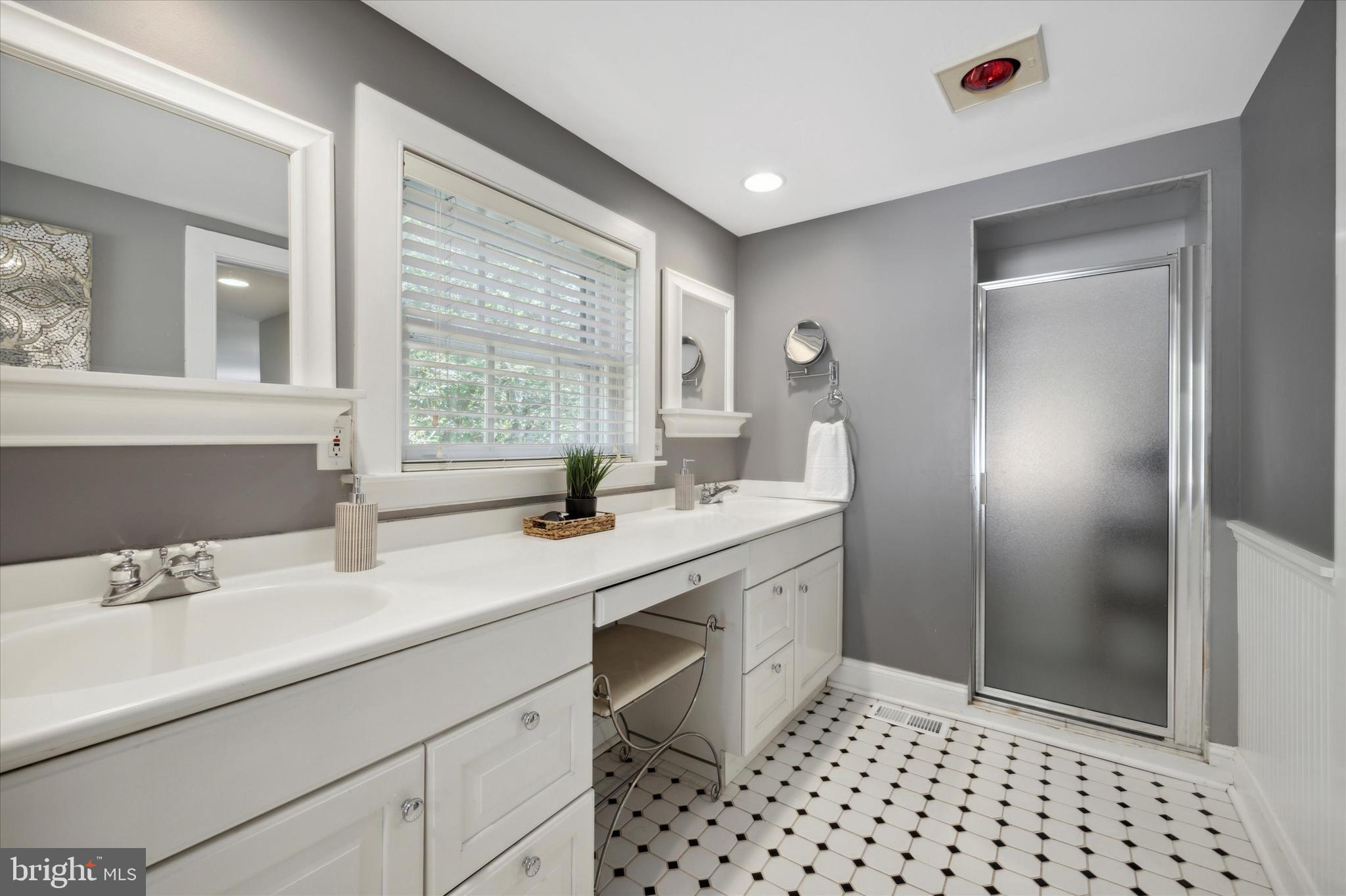 744 Pugh Road Wayne, PA 19087 - Photo 23 of 62 Primary Bedroom Full Bathroom