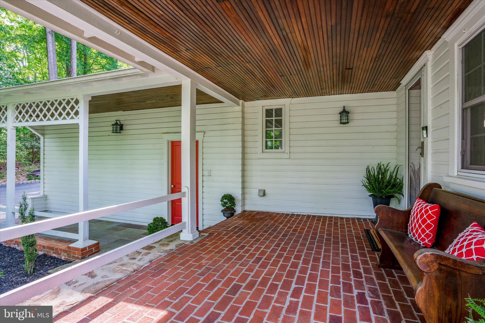 744 Pugh Road Wayne, PA 19087 - Photo 38 of 62 Entryway