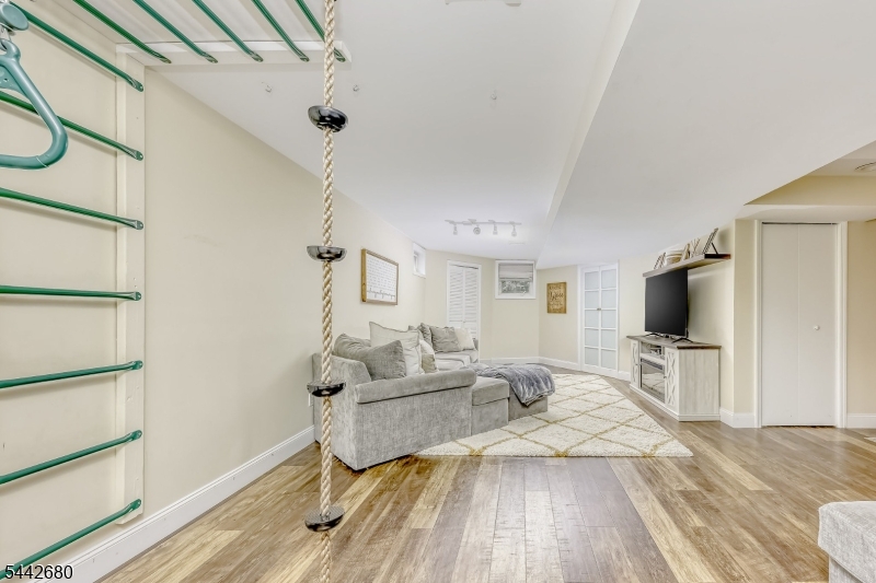 95 Balsam Road Wayne, NJ 07470 - Photo 16 of 20