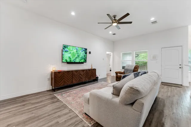 $1,700 | 14986 Indian Hill Trail, Willis, TX 77378