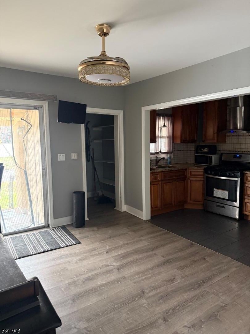 542 West 6th Street Plainfield, NJ 07060 - Photo 9 of 18