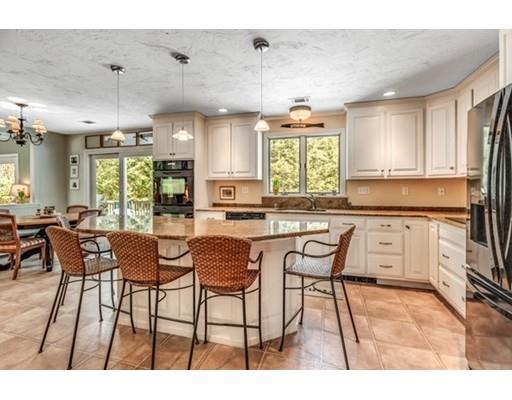 11 Oxbow Road Wayland, MA 01778 - Photo 7 of 27 Gallery Image 7