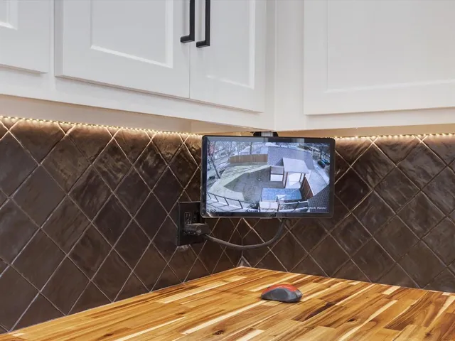 $350,000 | 319 South Pecan Street, Bells, TX 75414