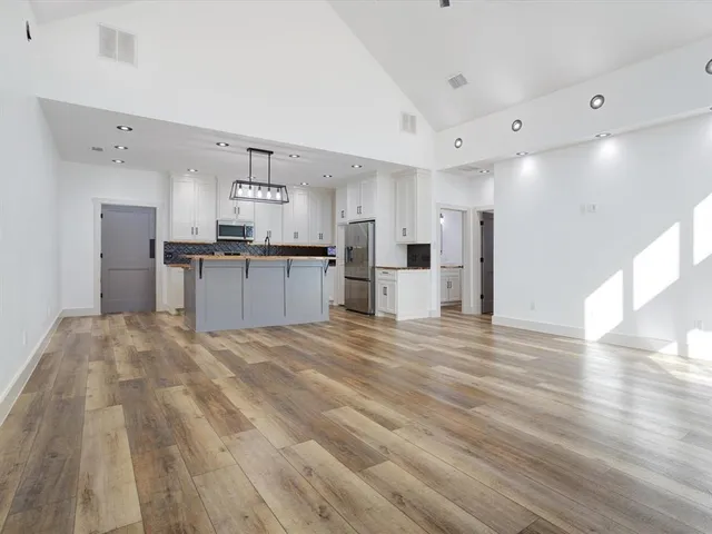 $350,000 | 319 South Pecan Street, Bells, TX 75414