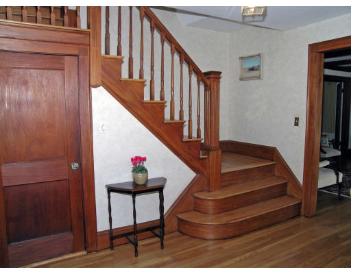 30 Oakley Road Belmont, MA 02478 - Photo 2 of 17 Gallery Image 2
