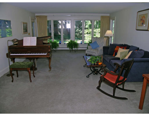 30 Oakley Road Belmont, MA 02478 - Photo 7 of 17 Gallery Image 7