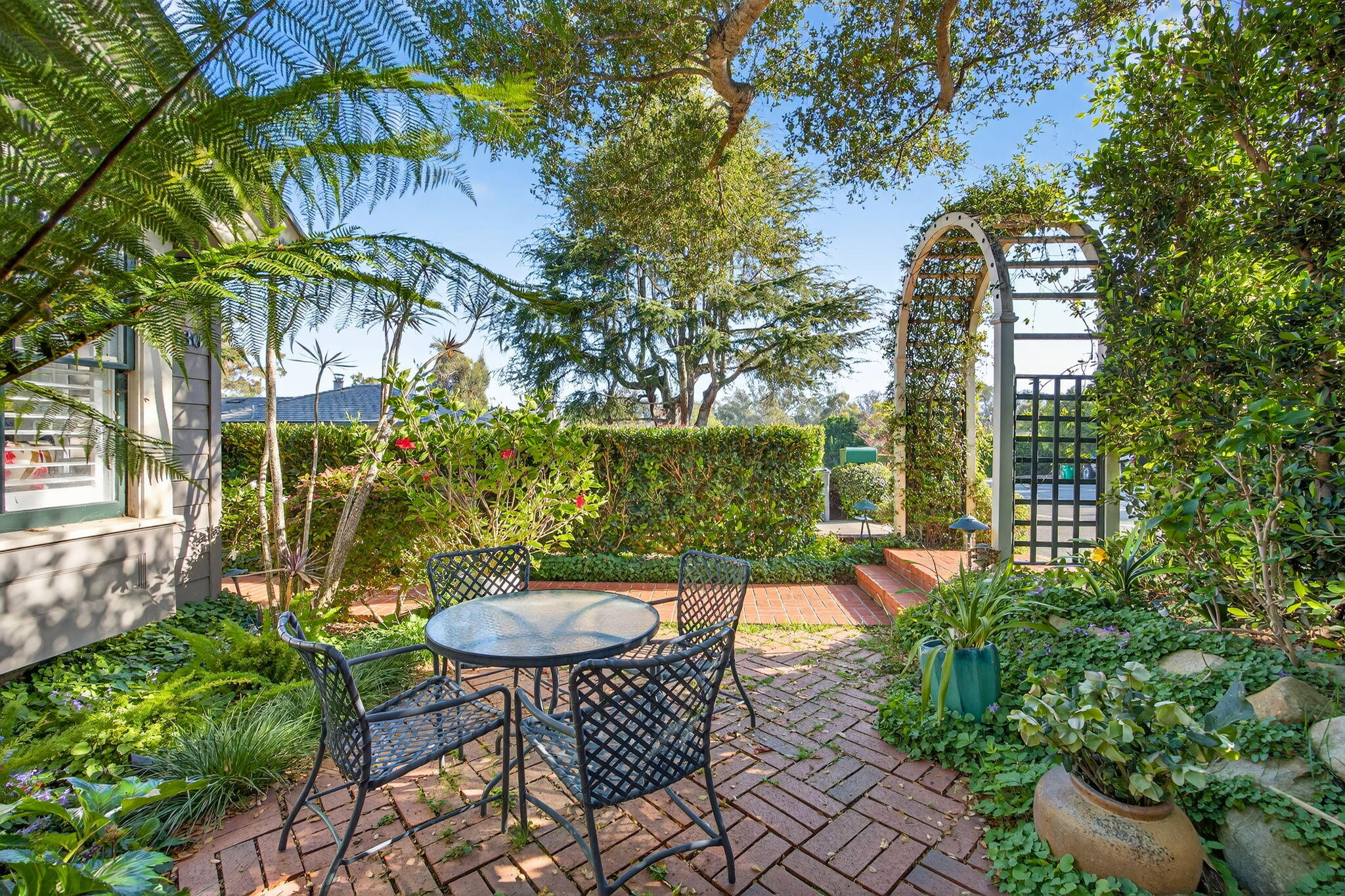 130 Hermosillo Road Montecito, CA 93108 - Photo 4 of 56 Front Patio