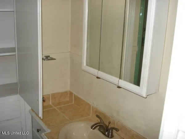 $1,850 | 5301 Ridgewood Road, Jackson, MS 39211