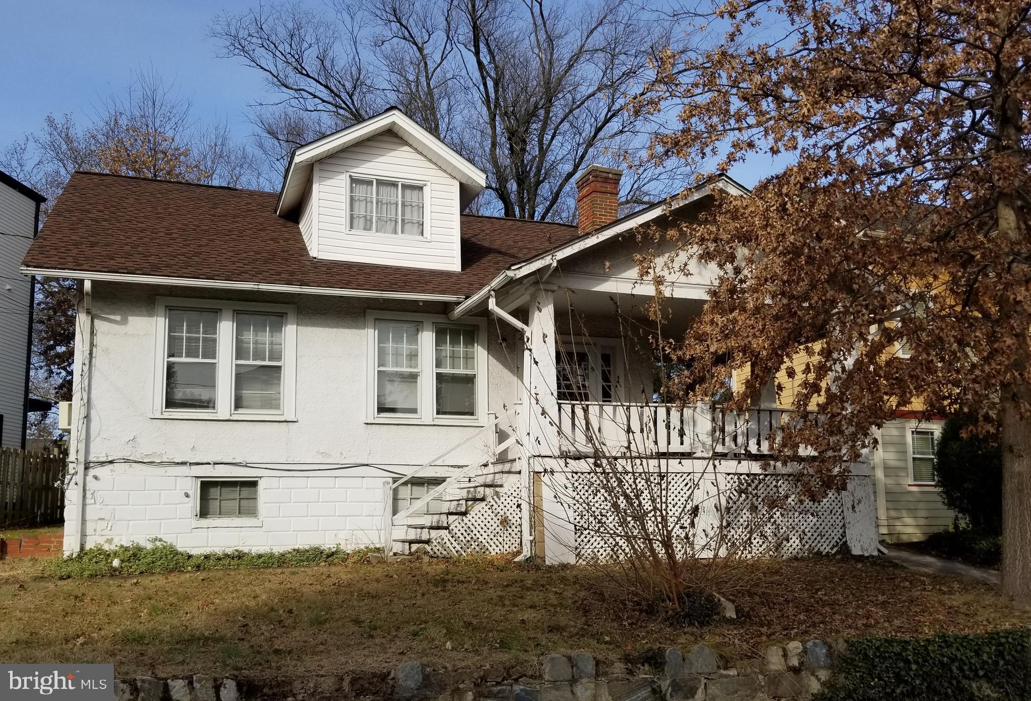 2817 1st Road North Arlington, VA 22201 - Photo 2 of 4